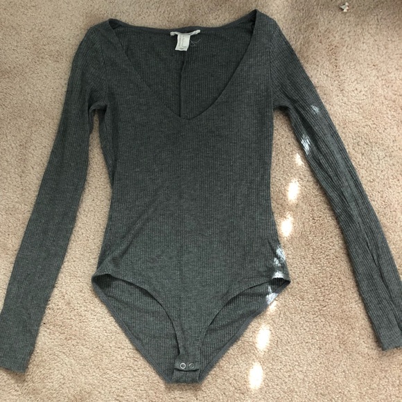 Forever 21 Other - Forever 21 Gray Long Sleeve Bodysuit
